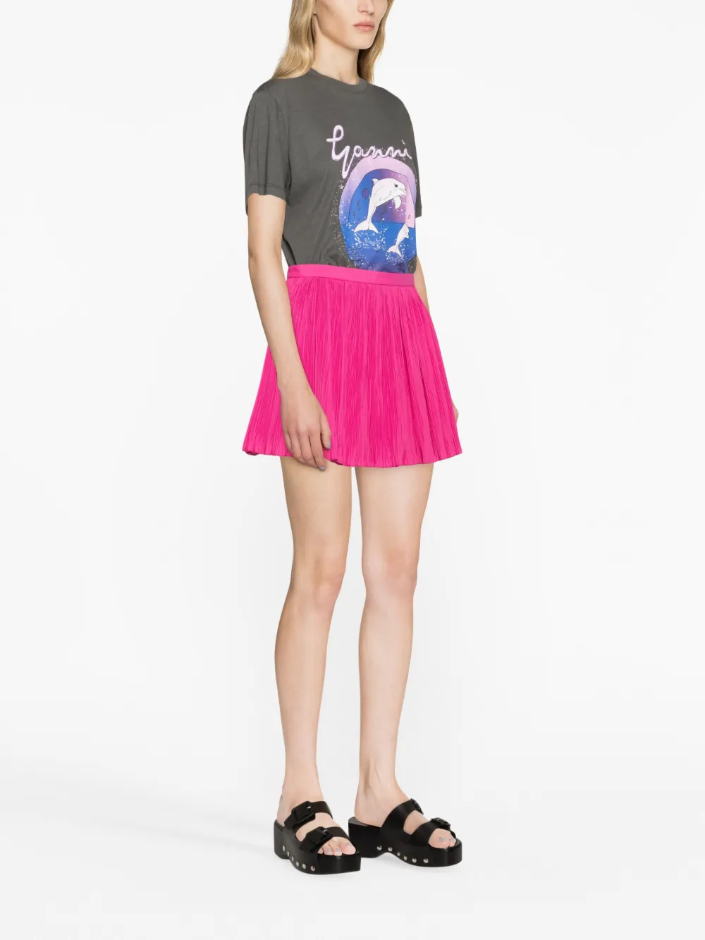  Valentino Garavani Flared Pleated Shorts - Pink 