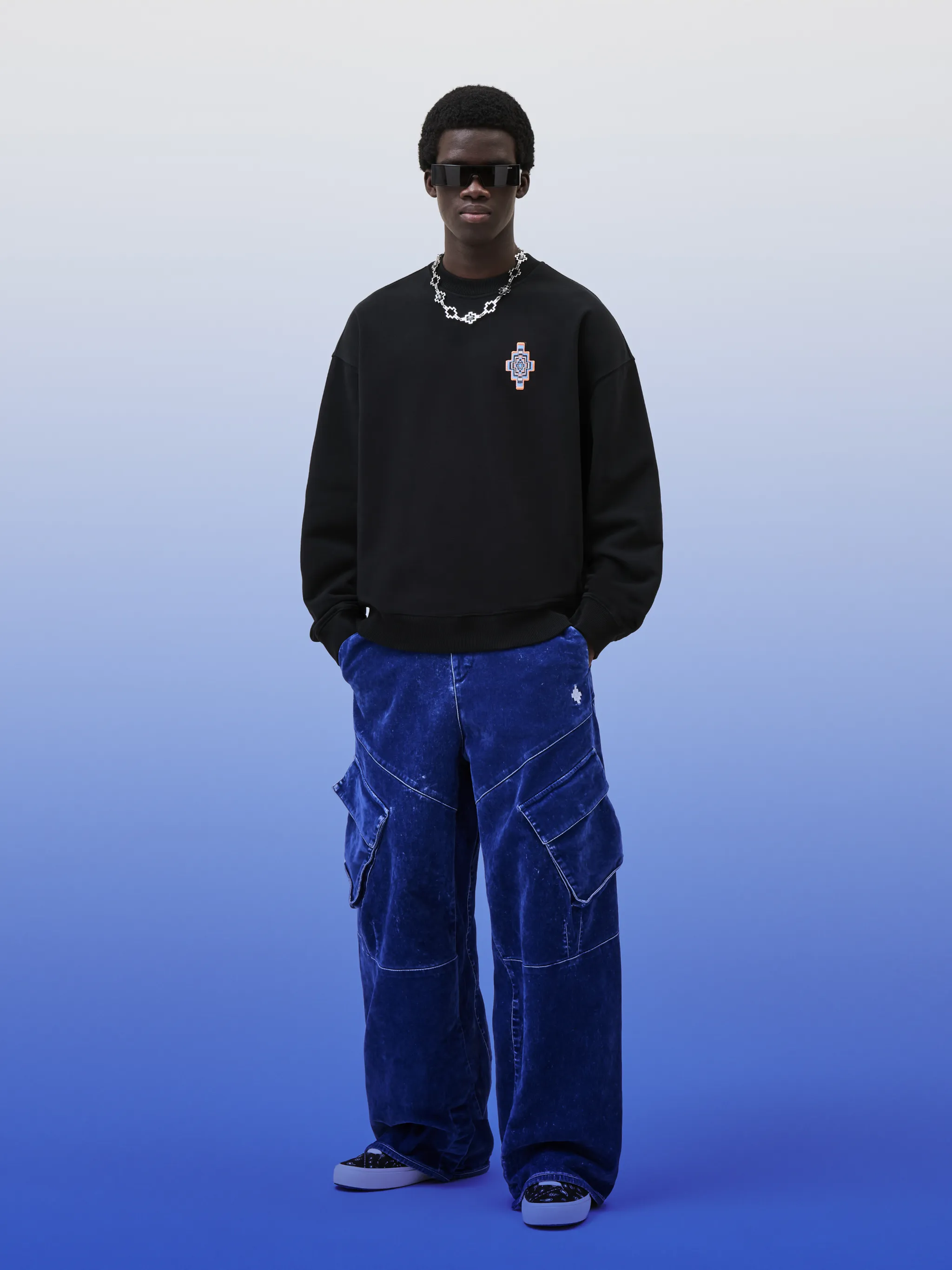 Optical Cross cotton sweatshirt from Marcelo Burlon County of Milan featuring black, cotton, signature Cross motif, ribbed trim, crew neck, long sleeves and straight hem.