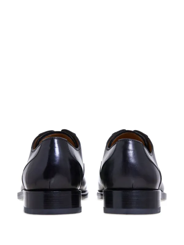 Ferragamo 黒 スクエアトゥ フェラガモ ヴァラ レザー パンプス 4C レディース ブラック