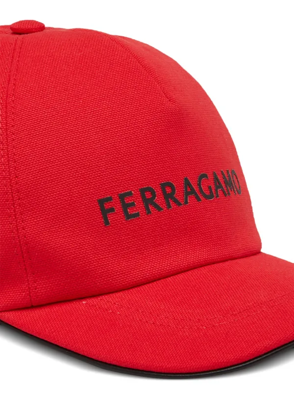 気品と機能性◎【FERRAGAMO】キャップ ロゴ *快適なフィット感 Ferragamo ロゴ キャップ | レッド | FARFETCH JP