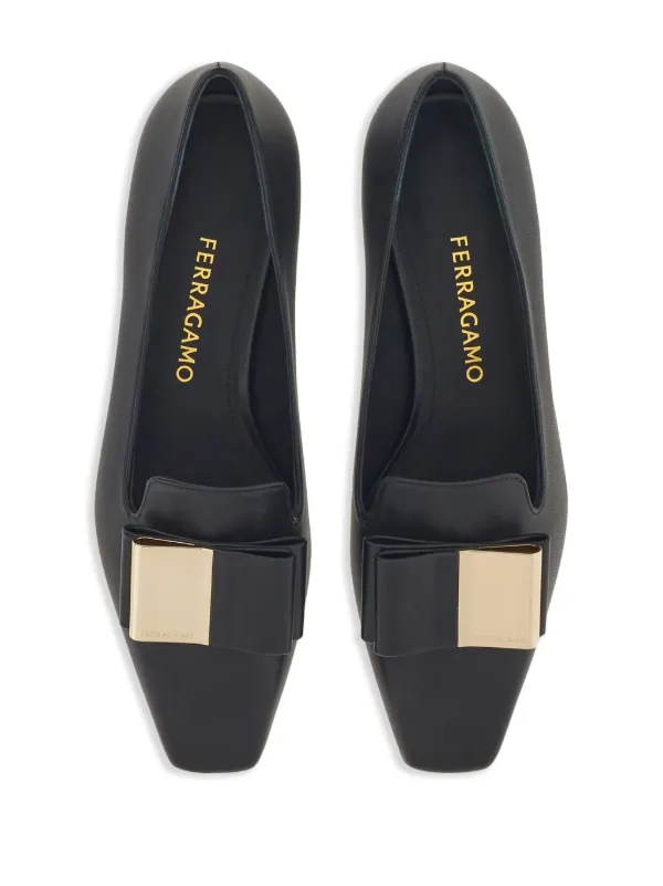 Ferragamo ヴァラリボン ローファー | ブラック | FARFETCH JP