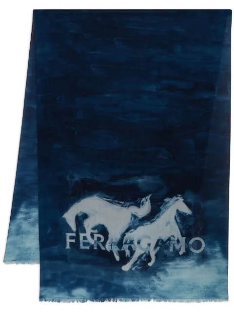 Ferragamo estola con caballos estampado