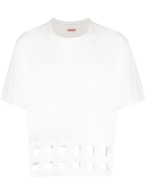 KAPITAL playera con detalle de aberturas 