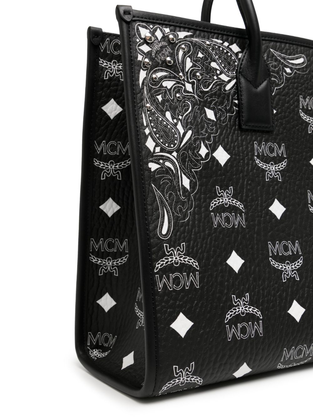 Shop Mcm Large Munchen Bandana-print Tote Bag In Black