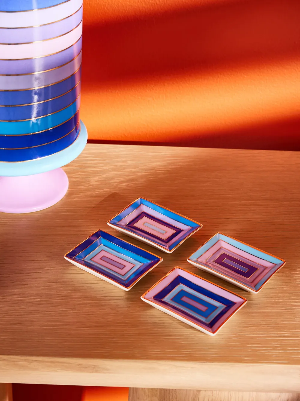 Jonathan Adler Geometric-pattern Porcelain Tray Set In Blue