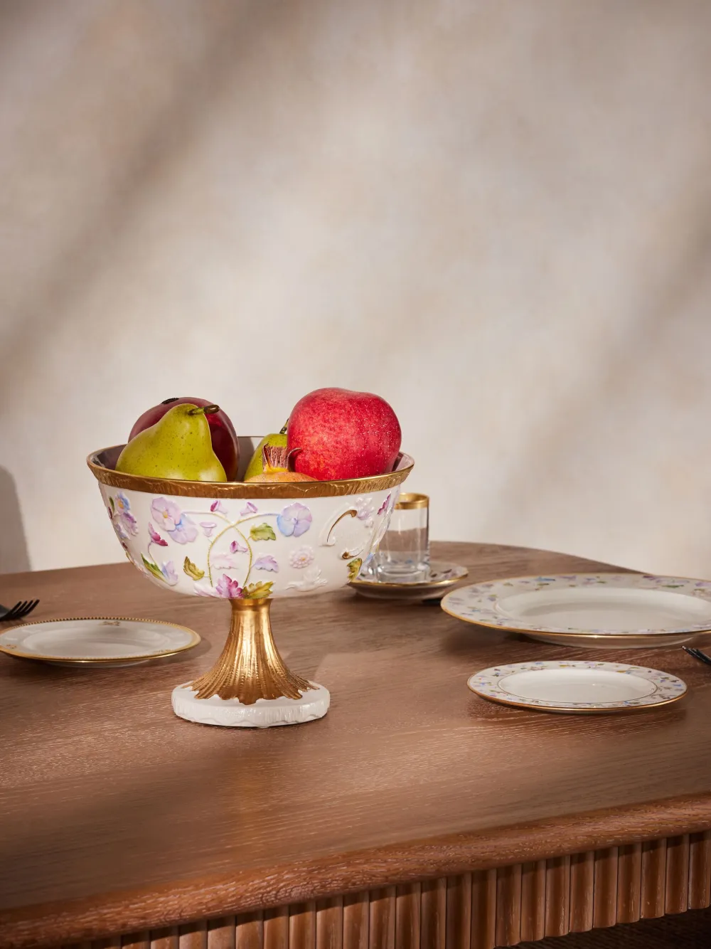 Villari Taormina Footed Fruit Bowl In Neutrals