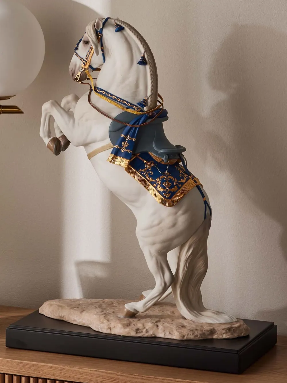 LLADRÒ SPANISH PURE BREED SCULPTURE 