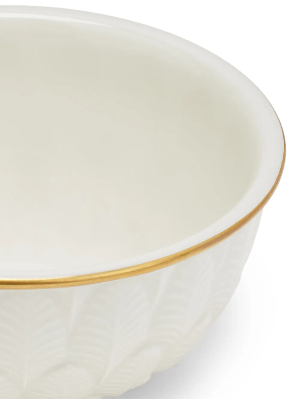 Villari Peacock Bowl (23cm X 9cm) In White