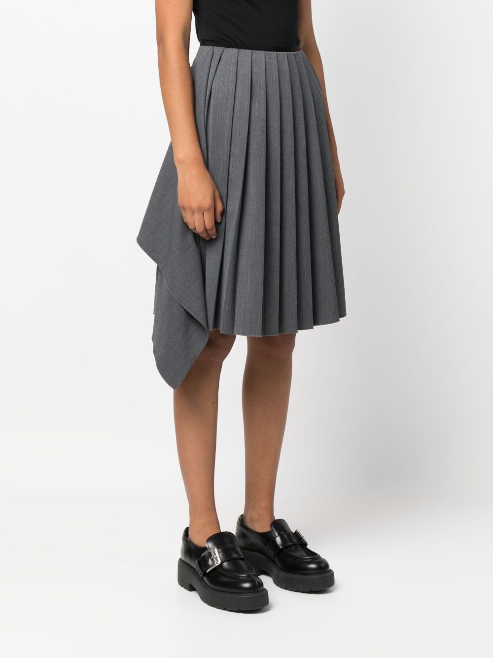 Shop N°21 Asymmetric Pleated Skirt In Grau