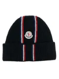 Moncler logo-patch knitted beanie - Blue