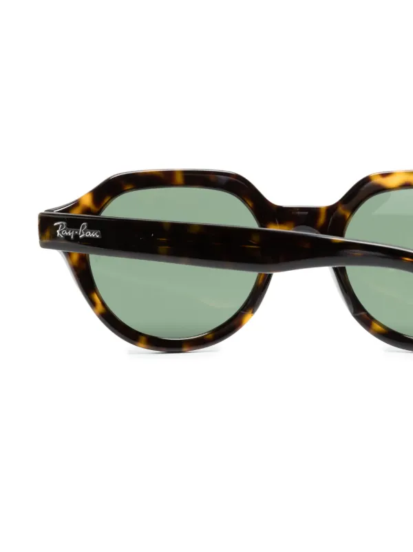 Ray-Ban オーバルフレーム サングラス | ブラウン | FARFETCH JP