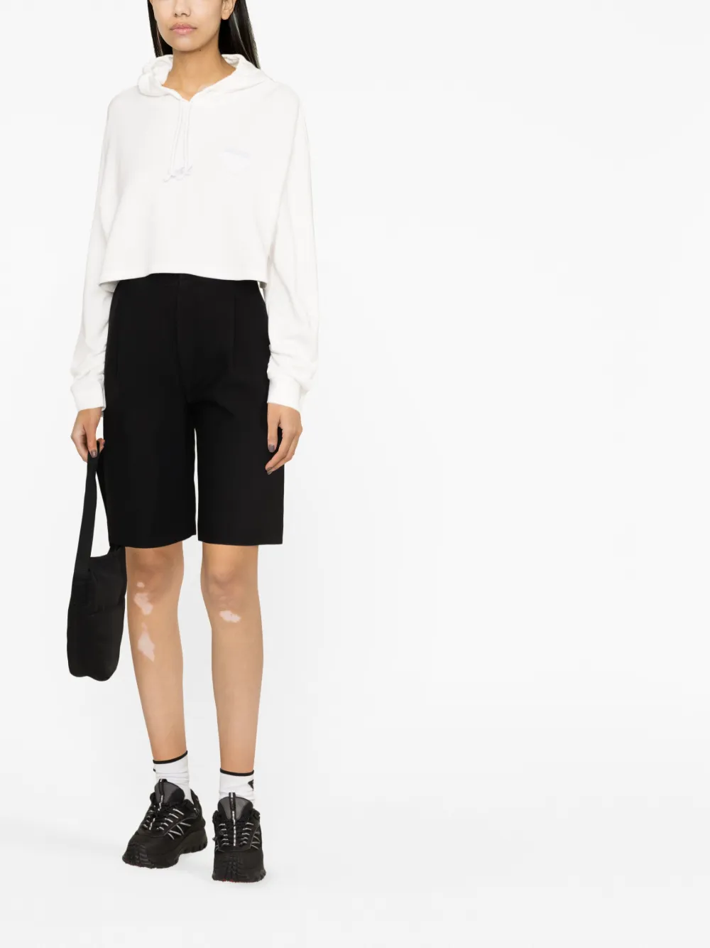 Prada logo-patch cropped hoodie - Wit