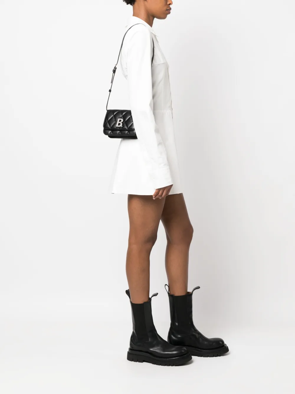 Balenciaga Pre-Owned B quilted leather crossbody bag - Zwart