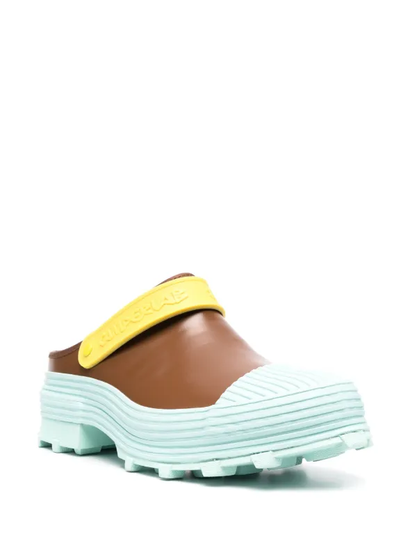 【関税込み】CAMPERLAB ブラウン Traktori クロッグ CamperLab Traktori クロッグサンダル | ブラウン | FARFETCH JP