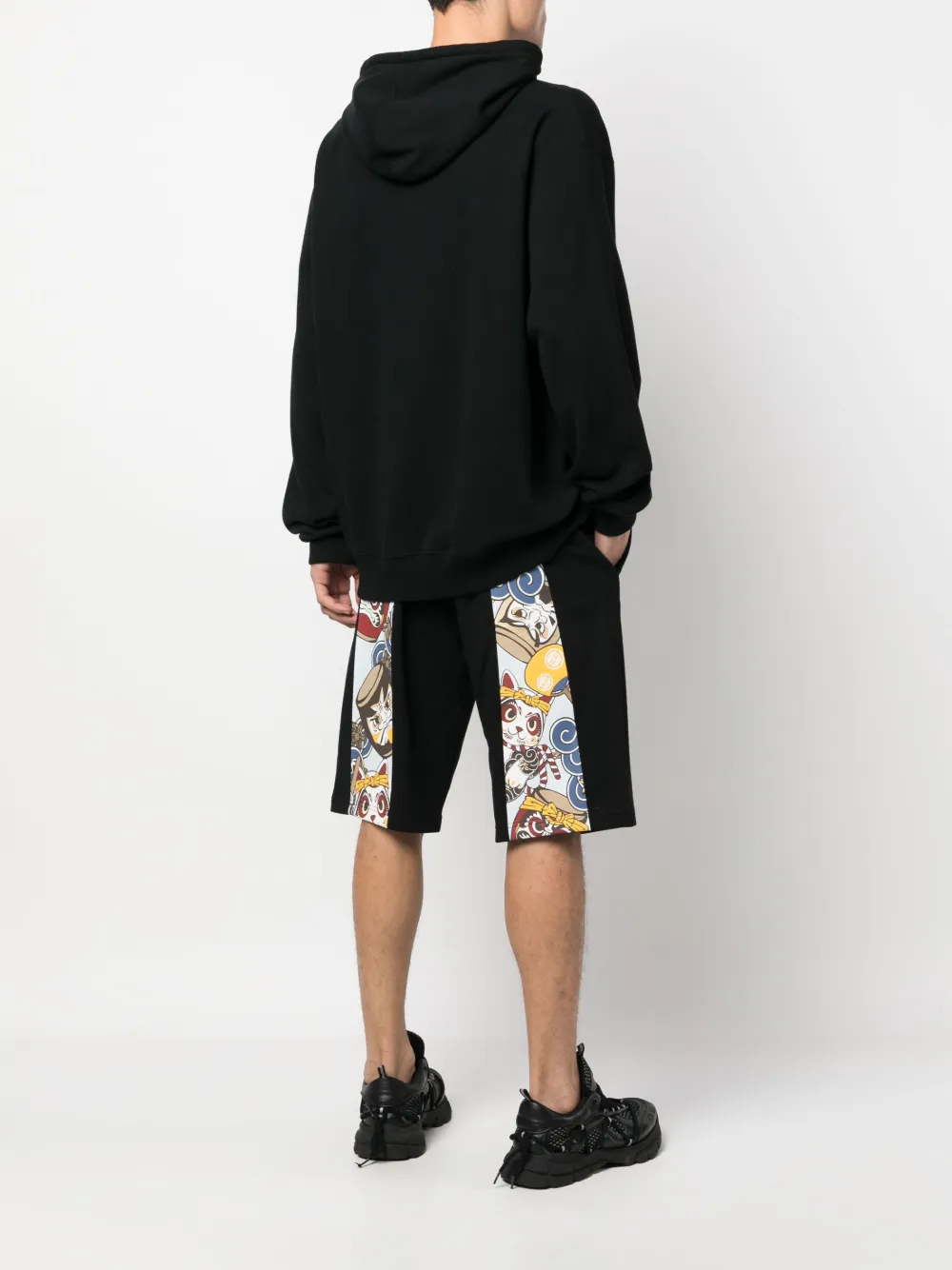 EVISU graphic-print cotton track shorts - Zwart