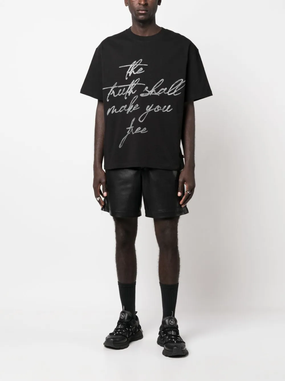 Honor The Gift Truth SS Tee - Zwart