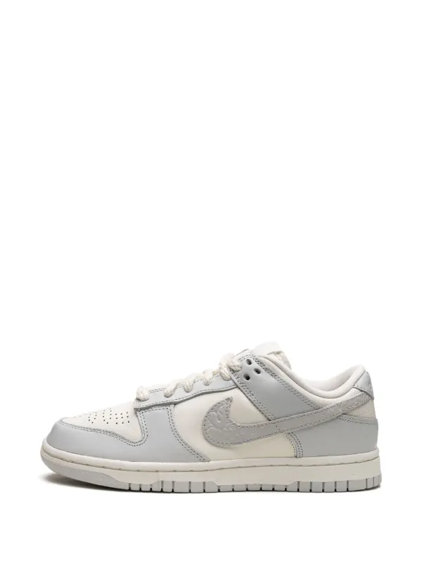 Women low shop nike dunks