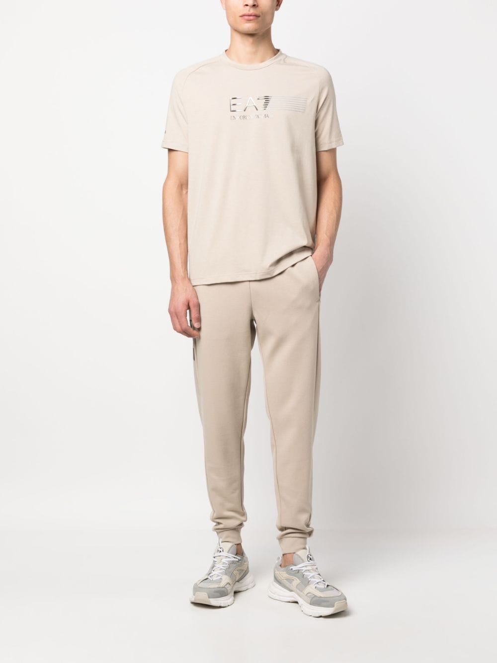 Ea7 Emporio Armani logo-print round-neck T-shirt - Beige