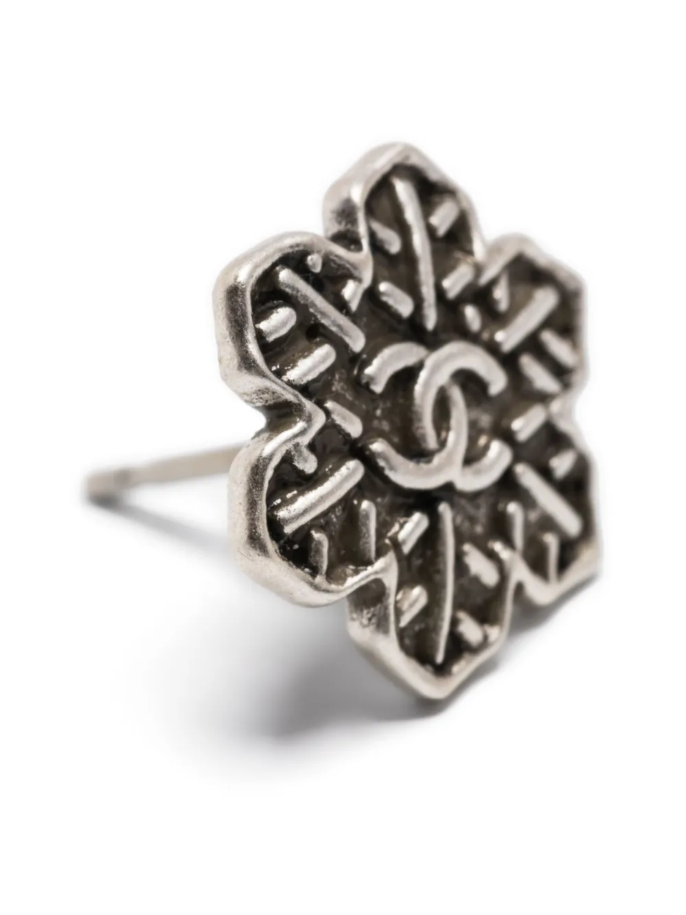 Pre-owned Chanel 2000s Cc Snowflake Post-back Earrings In Silver