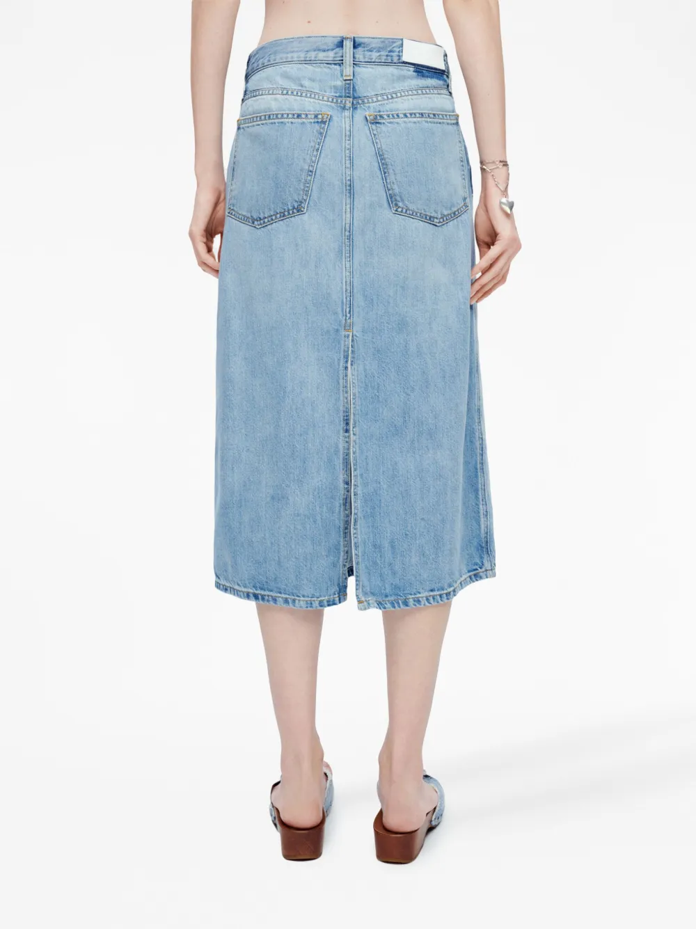 Shop Re/done Low Rider Midi Denim Skirt In Blau