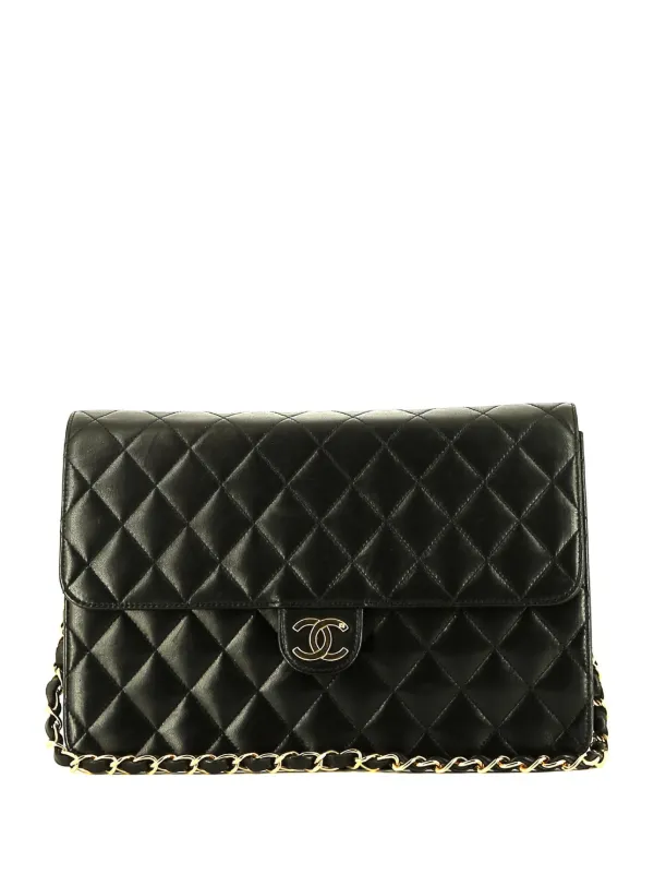 Chanel Pre-owned 1996 Timeless Quilted Shoulder Bag in Black