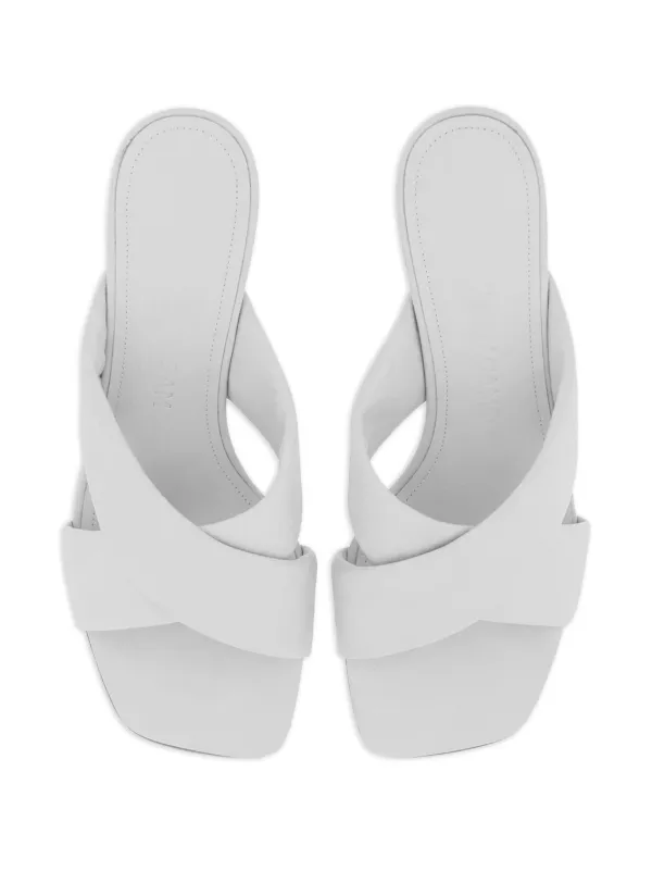 サンダル・ミュール FERRAGAMO Mules 'Tot 55' white FERRAGAMO(フェラガモ) サンダル・ミュール(レディース) - 海外