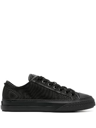 Valentino Garavani logo-patch lace-up Sneakers - Farfetch