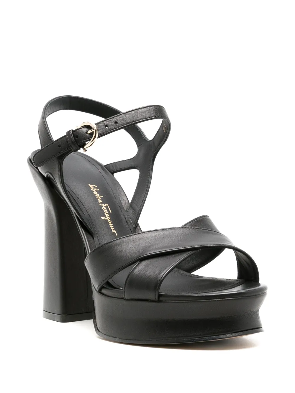 Ferragamo Sandalen met gekruiste bandjes Zwart
