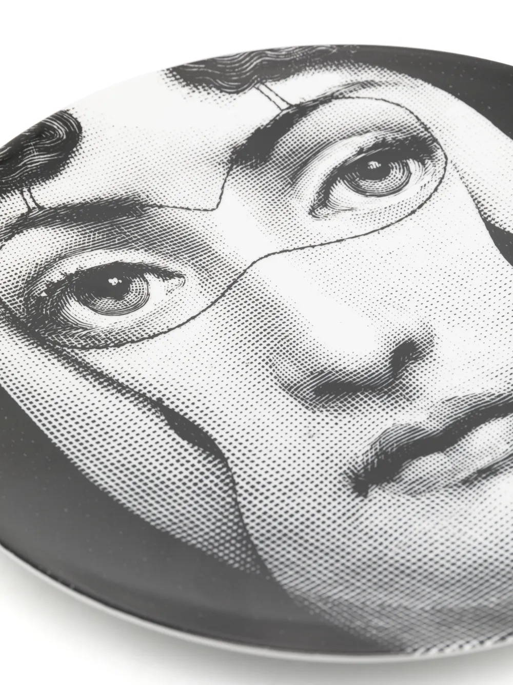 Fornasetti グラフィック プレート | ブラック | FARFETCH JP