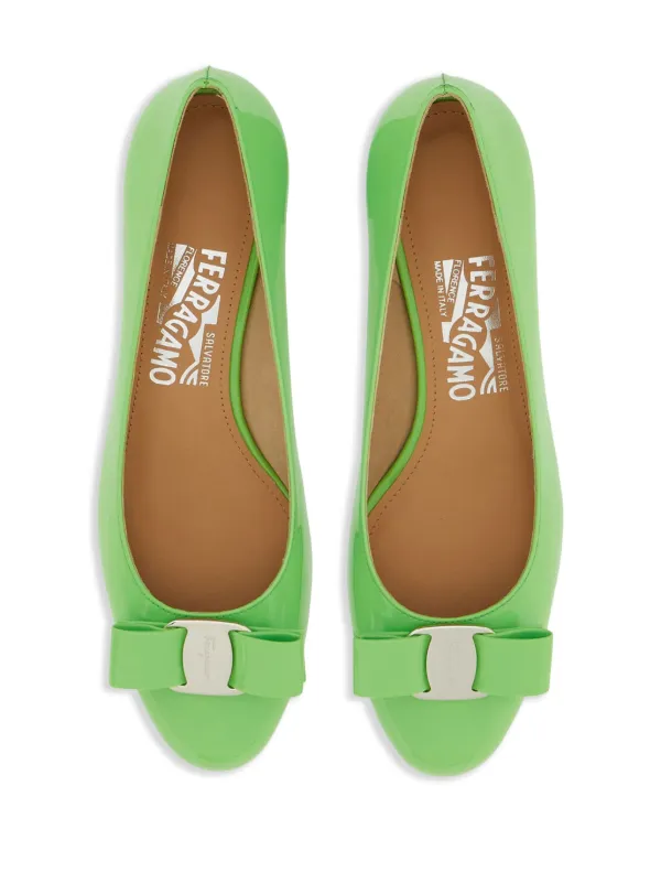 Ferragamo shop green shoes