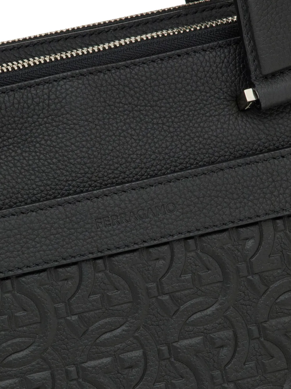 Ferragamo モノグラム レザービジネスバッグ | ブラック Ferragamo モノグラム レザービジネスバッグ | ブラック
