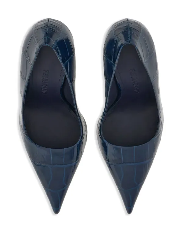 Classic leather flip flops