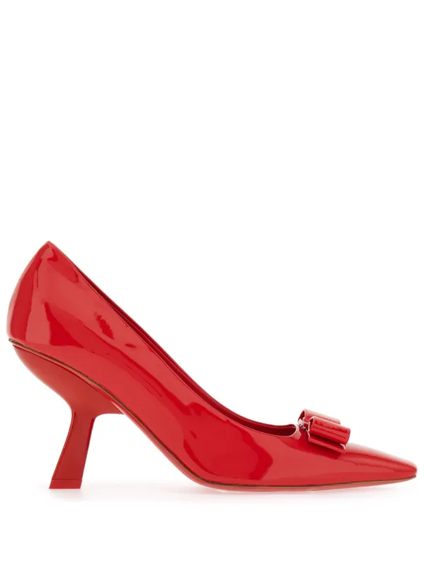 Ferragamo Vara Bow 85mm Patent Leather Pumps in Red