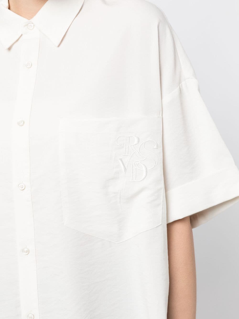 Shop Izzue Classic-collar Short-sleeve Shirt In White