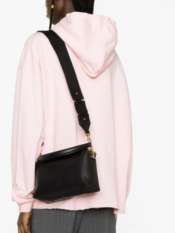 【ミニマルエレガント】TOD'S T Case ショルダーバッグ Tod's T Case ショルダーバッグ | ブラック | FARFETCH JP