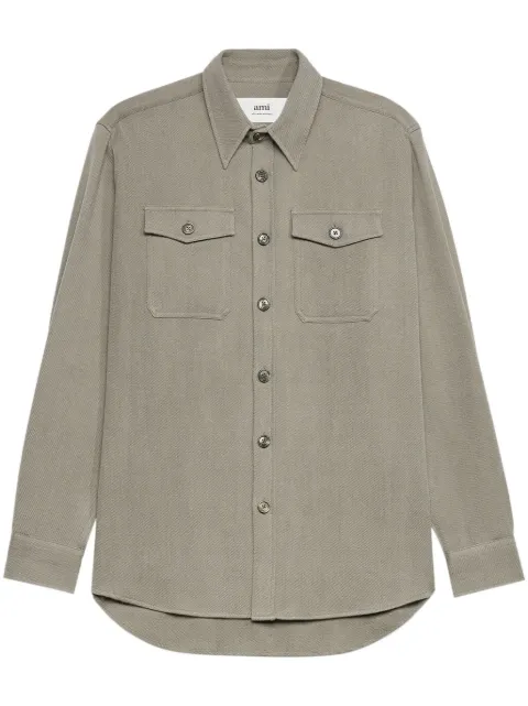 AMI Paris sobrecamisa con cuello de pico