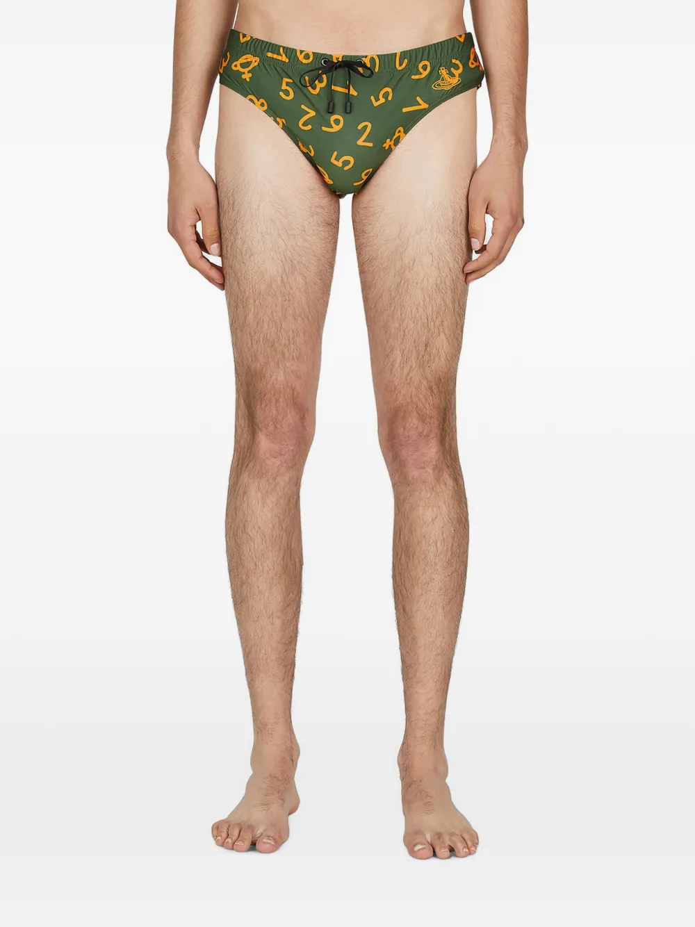 Vivienne Westwood numbers-print swimming trunks - Grün