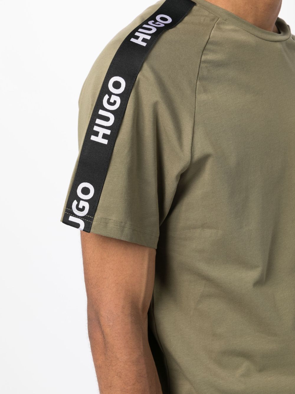 HUGO logo-tape crew-neck T-shirt - Farfetch