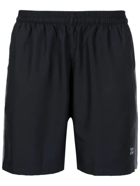 Track & Field Bermuda esportiva com logo 