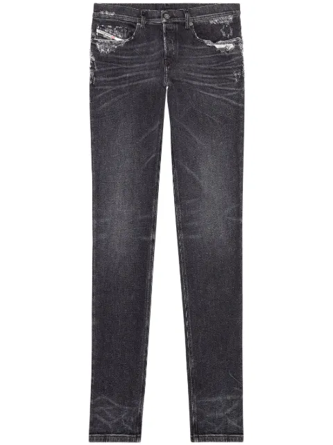 Diesel 2023 D-Finitive 09G23 tapered jeans