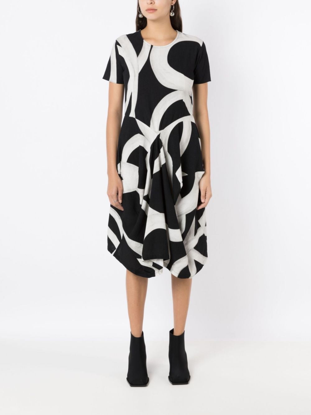 Shop Uma Raquel Davidowicz Abstract-pattern Draped Dress In Black