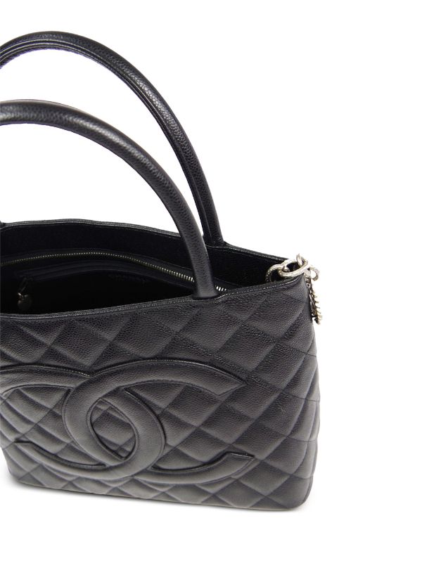 Chanel Pre-owned 2006 Medallion Quilted Tote Bag - Black