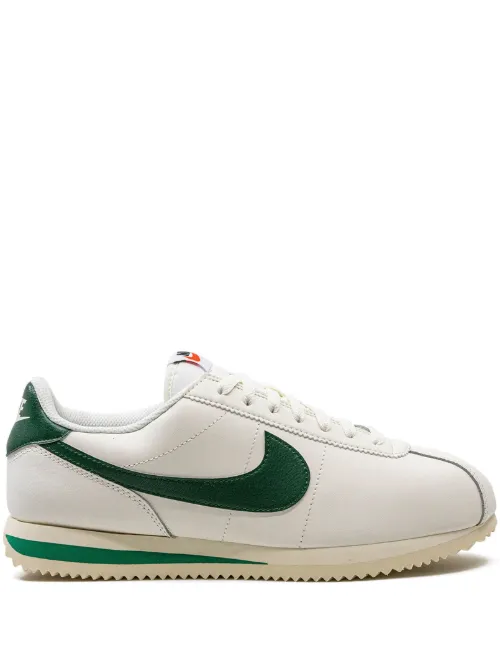 Baskets Cortez 'Sail/orge Green' - Nike - Modalova