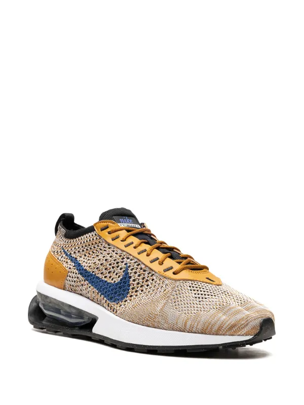 Nike air vapormax flyknit 3 desert on sale sand orange  and  black