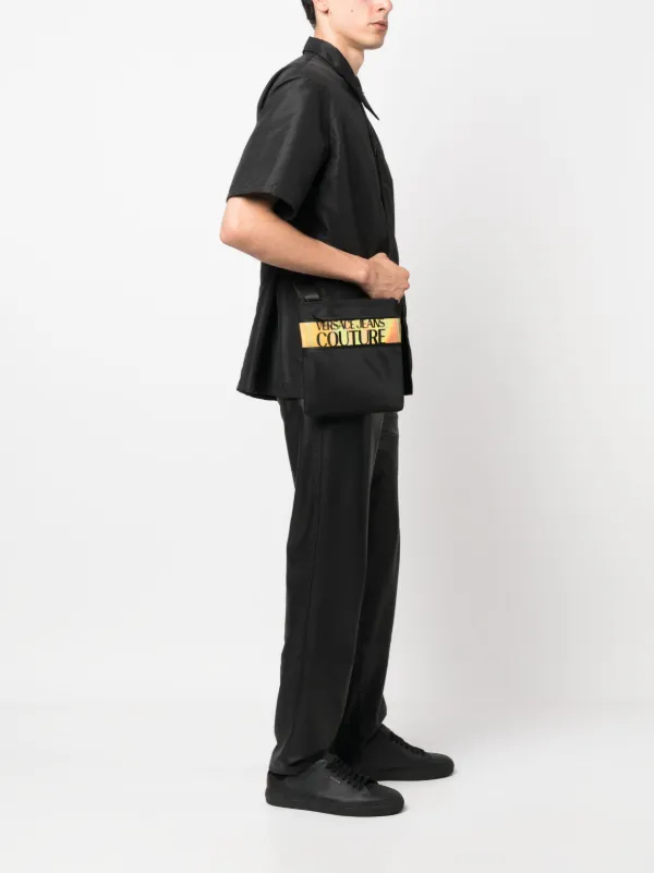 Versace Jeans Couture ロゴ ジップ ショルダーバッグ | ブラック