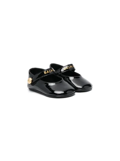 Balmain Kids chaussures de pré-marche vernies à logo 