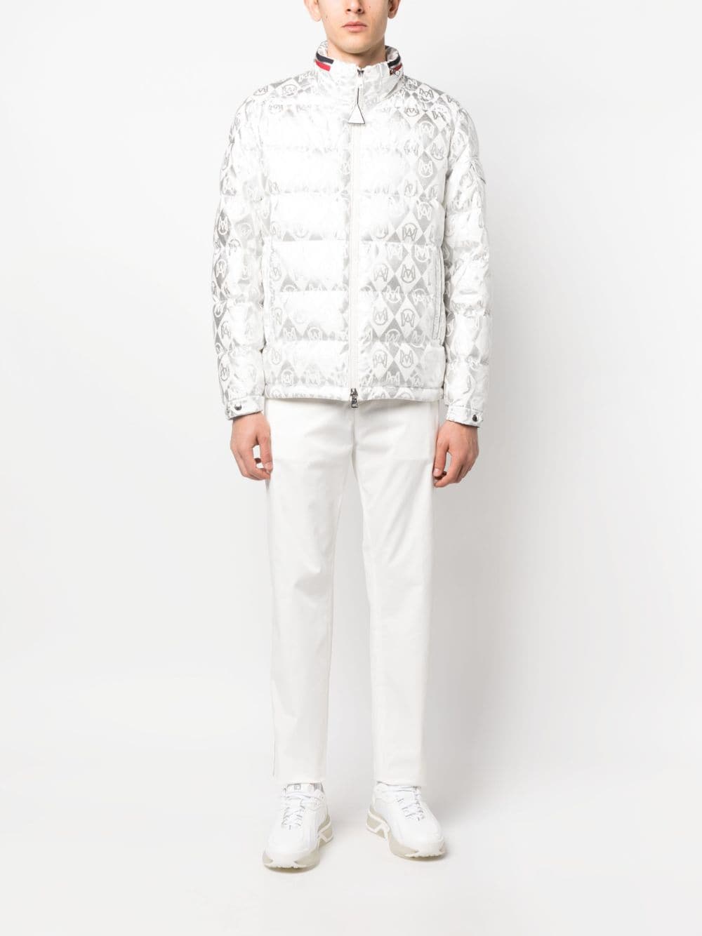 Moncler logo-patch padded jacket - Wit