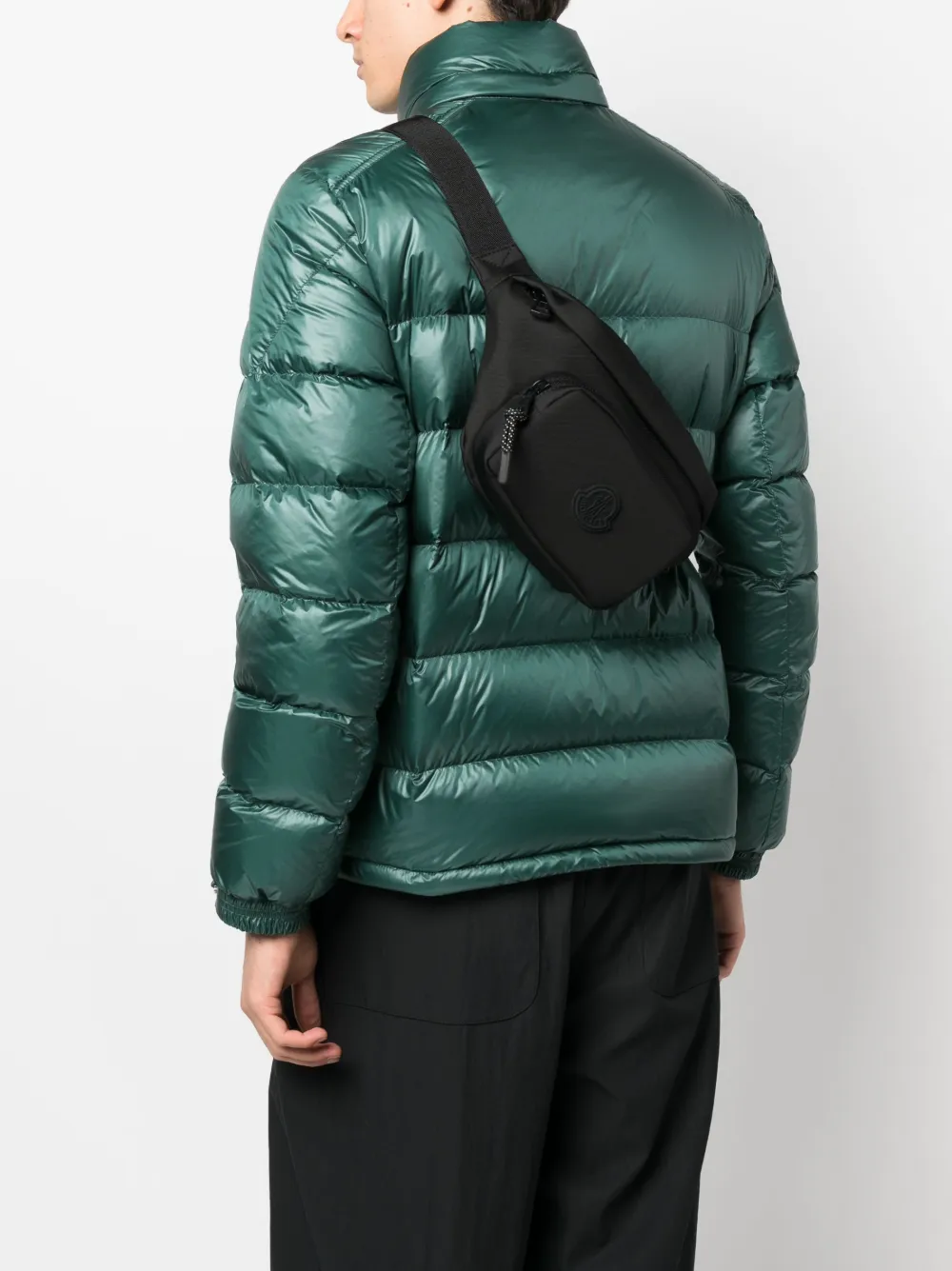 Moncler logo-patch belt bag - Zwart