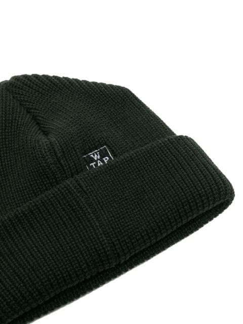 embroidered-logo ribbed beanie