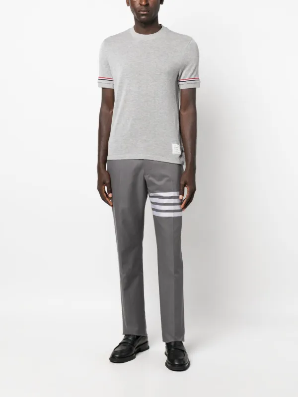 【送料&関税込】Thom Browne Gray Short-sleeved T-shirt Thom Browne logo-patch short-sleeved T-shirt | Grey | FARFETCH